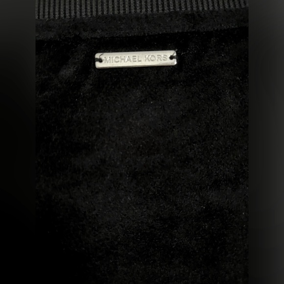 Michael Kors Open Shoulder Top - Picture 7 of 8